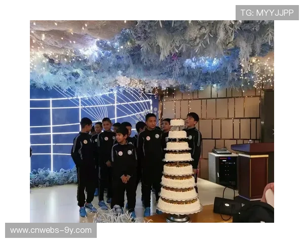 从青训到世界舞台:中国新生代战士苏郎让波的UFC精英之路 从青训到世界舞台:中国新生代战士苏郎让波的UFC精英之路